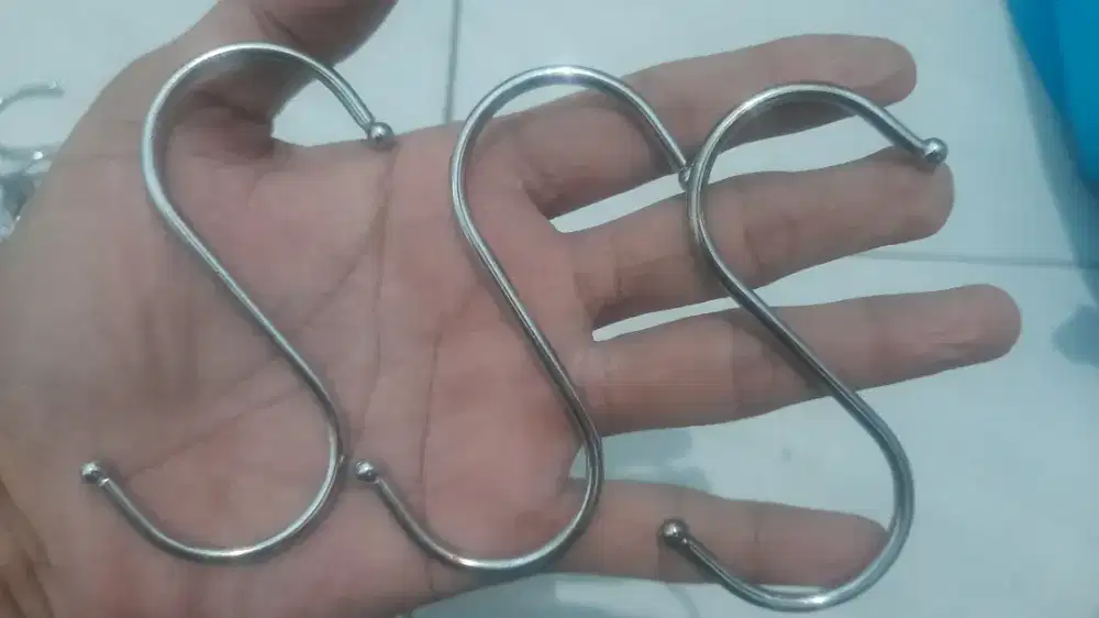 Hook cantelan gantungan S