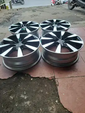 Velg suzuki splash ring 15 cocok buat ignis swift baleno dll