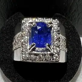 Blue sapphire safir ROYAL BLUE srilanka