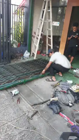 Perbaiki pintu golding gate anda bila rusak dengan ahlinya