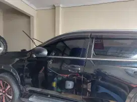 kaca film mobil hitam dan silver bahan berkualitas