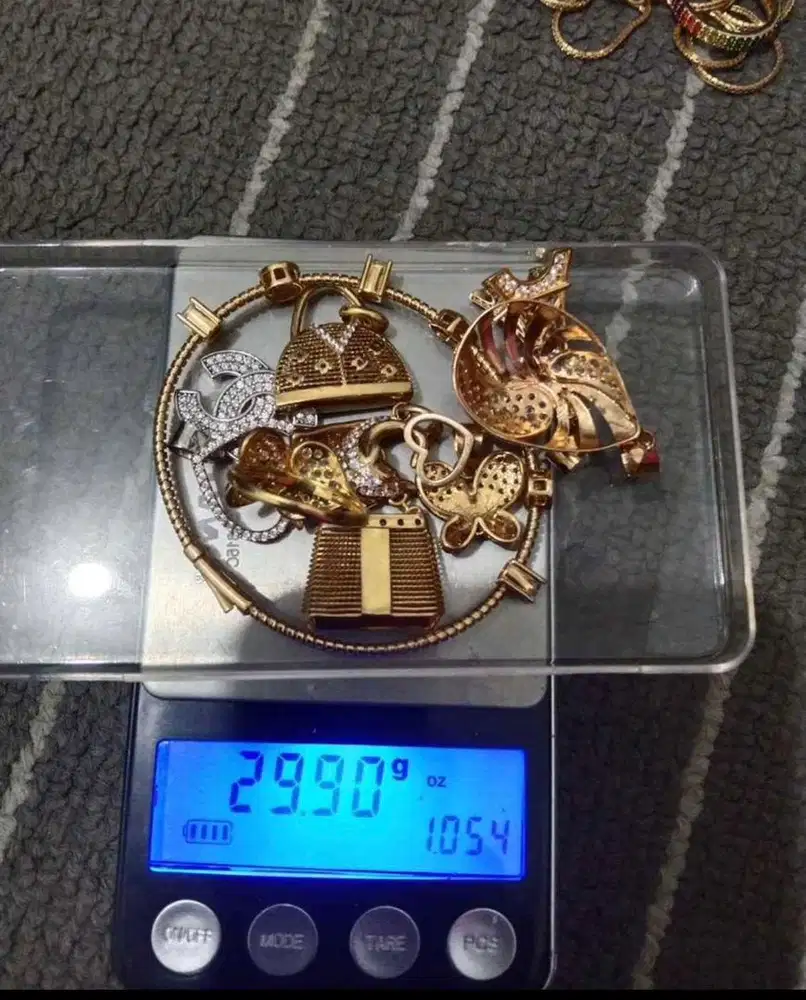 Menerima emas tampa surat