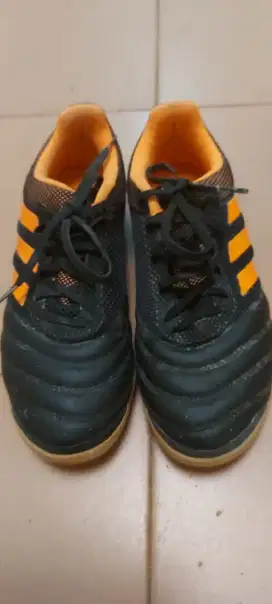 Sepatu adidas copa original