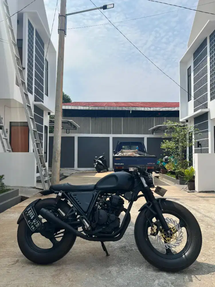 Motor Custom Scorpio Caferacer tahun 2008