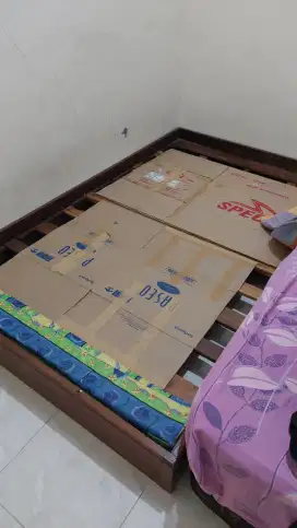 Ranjang Kayu Jati