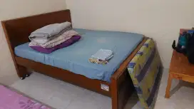 Ranjang Kayu Jati