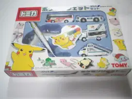 Diecast tomy mainan pokemon mobil, one piece