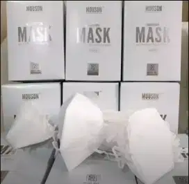 Masker kn95 mouson isi 50 pcs izin kemenkes warna putih original