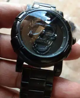 Dijual jam tangan cowok motif tengkorak COD Dps barat