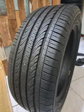 Ban goodyear assurance 205 55 16 masih like new