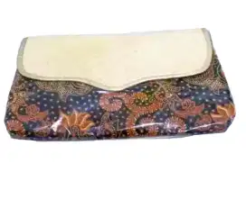 Dompet serba guna