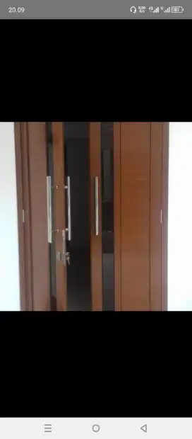 Tukang pintu alumunium