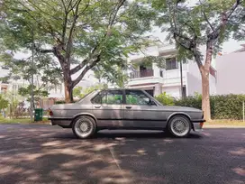 BMW 520i 1986 Bensin