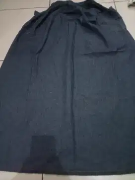 (PRELOVED) Rok Levis