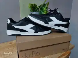 Diadora Hava Original Black Size 43 Made In Cina ( Baru )