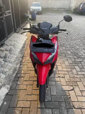 Vario 125 CBS tahun 2017 warna merah