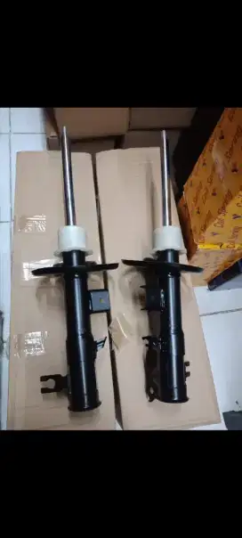 Shock absorber buat mobil Mazda 2 skayaktif depan copotan Masi bagus