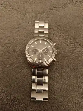 Jam tangan Guess Chronograph