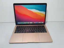 Apple Macbook Air Retina 13 inchi 2019