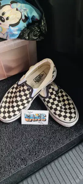 preloved baru dipakai 2 x sepatu Vans ORI