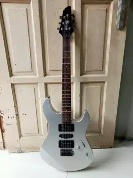 Yamaha RGX121 Z original