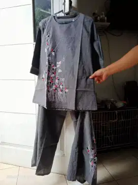 Baju keren, plus celana panjang msih baru