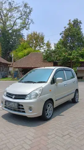 Mobil Suzuki karimun estilo 2010