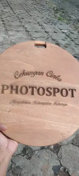 Papan cutting laser