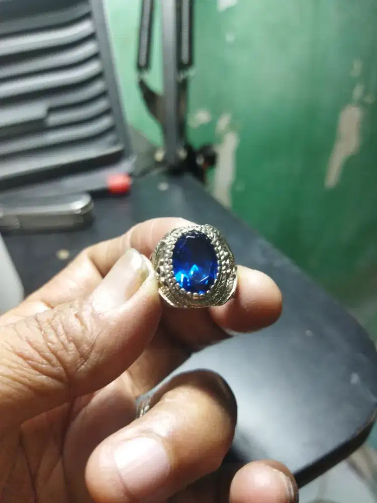 Natural blue shapire