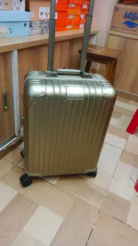Koper rimowa gold miror