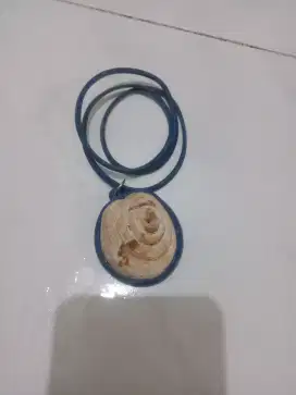 Kalung batu alami dan natural