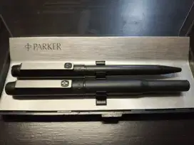 Pulpen parker black made in england dan ausi original