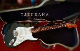 Gitar Stratocaster model Black