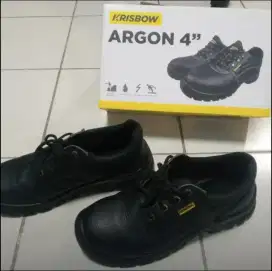 Krisbow sepatu safety kulit no. 45