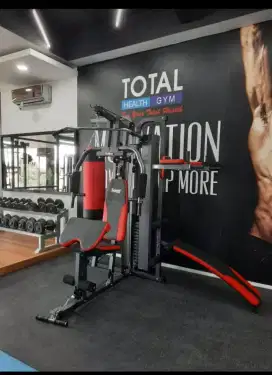 Home gym dengan samsak tinju