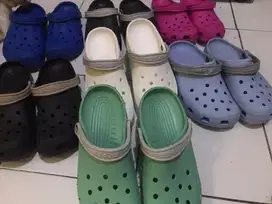 sandal sepatu crocs ukuran 42-43-44