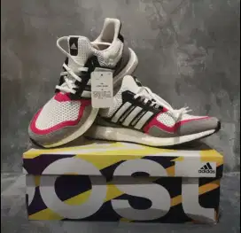 ADIDAS ULTRABOOST S&L WHITE GREY TWO SCARLET ORIGINAL BNIB UK 9/US 9.5