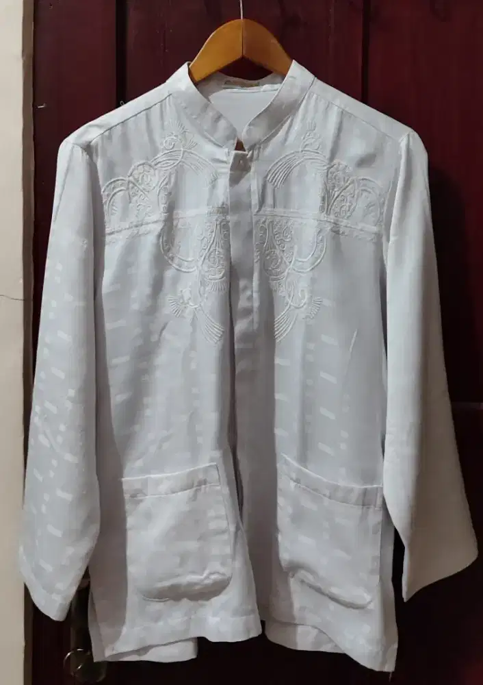 Baju koko putih motif polos