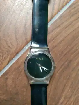 Jam tangan m&s warna hijau