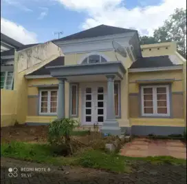 Dijual rumah tanah luas di CitraLand Winangun Manado
