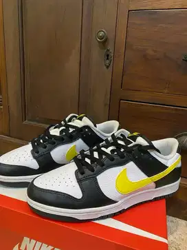 Nike Dunk Low Panda Yellow Swosh Original