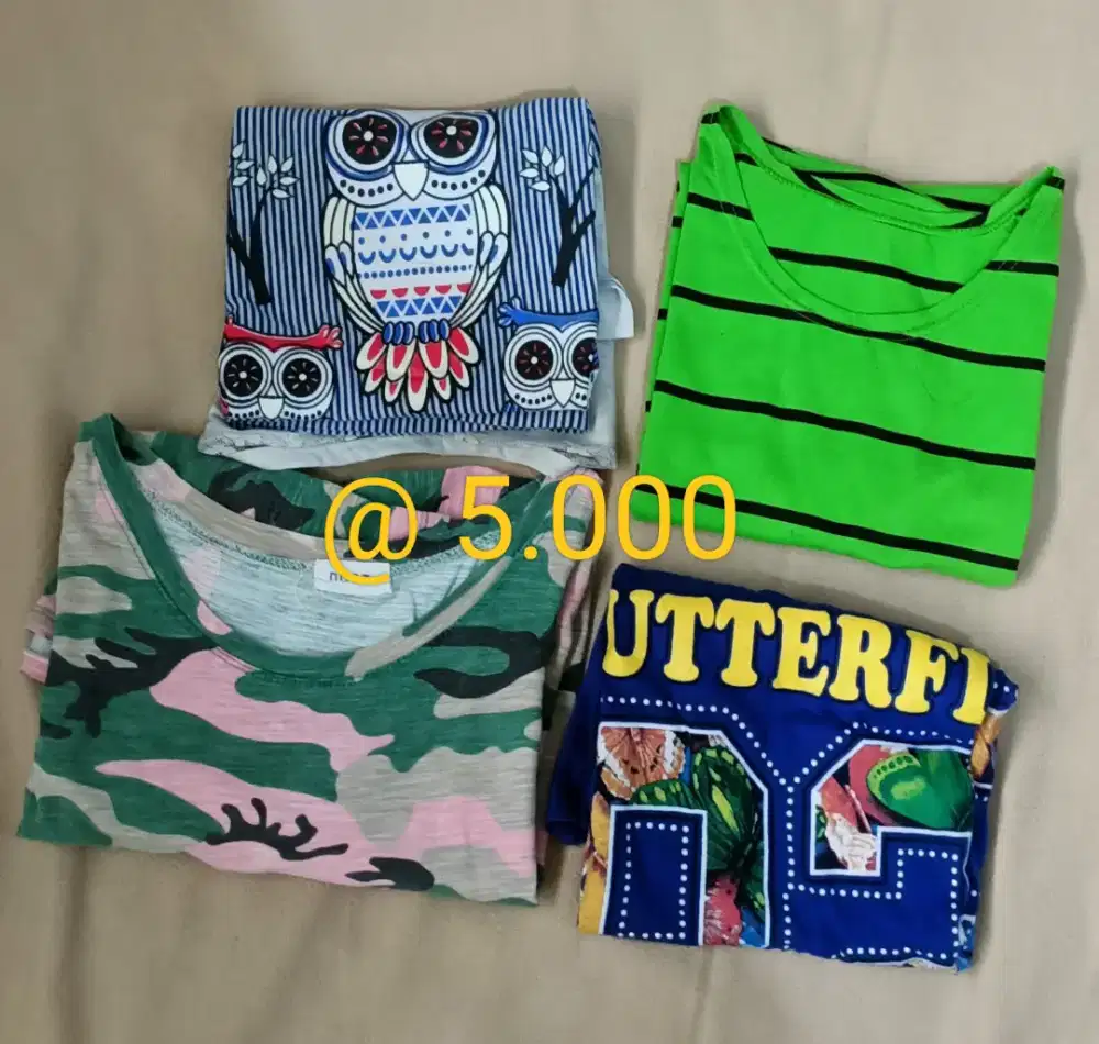 Atasan kaos wanita