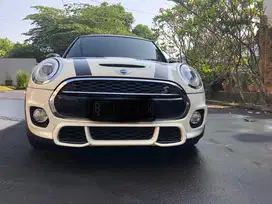 Dijual mini Cooper S F56 Red Hot 2015