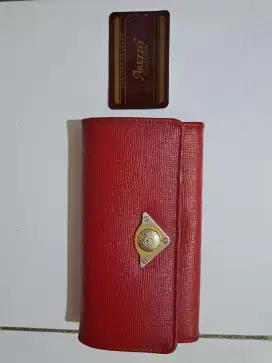 Dompet kulit wanita remaja Arezzo merah untuk uang kertas.