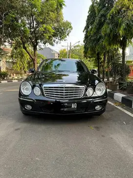Mercy E230 A/T hitam 2009, siap pakai no minus