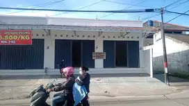 disewakan satu unit kios di lokasi strategis di Bekasi