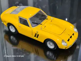 Hotwheels 1:18 Diecast Ferrari 250 GTO 1964 Loose