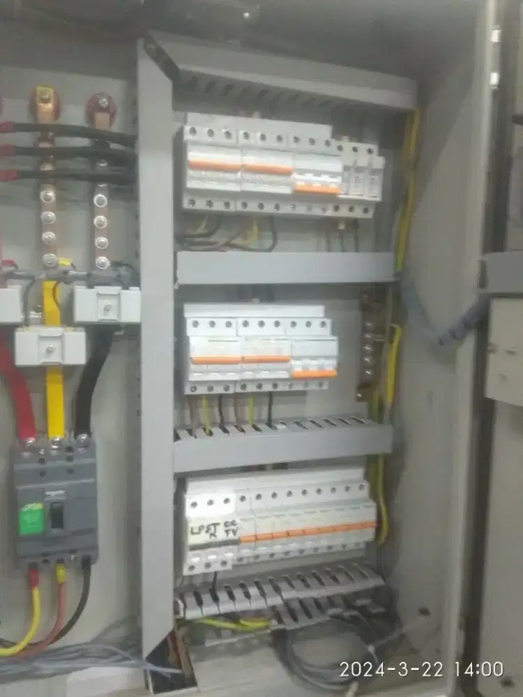 Installasi/perbaikan listrik baru/renovasi