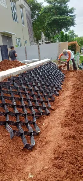 Tukang kebun/taman amanah.galian kolam,pengurugan dan buang puing