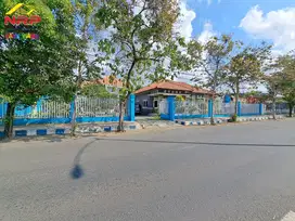 Dijual Rumah Megah 2 Lantai di Tepi Jl. Gajah Mada - Banyuwangi